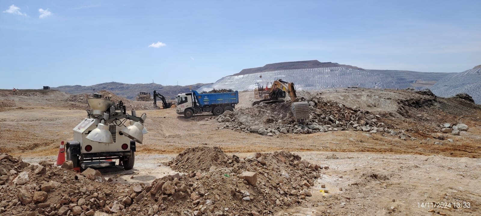 MOVIMIENTO DE TIERRAS PARA PAD - 2024